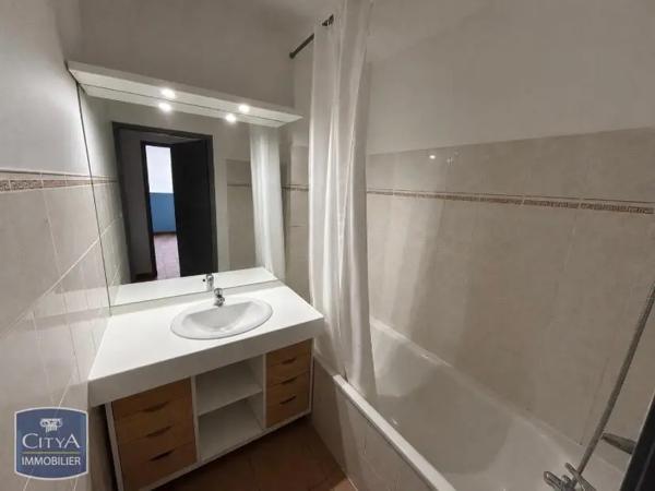 Appartement à louer 2 pièces 42.96m² Monteux (84170)