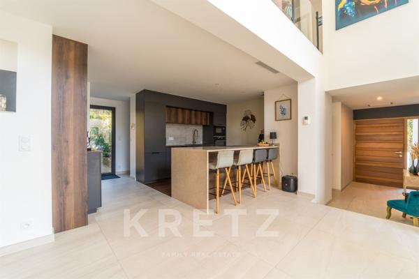 Villa contemporaine avec vue panoramique