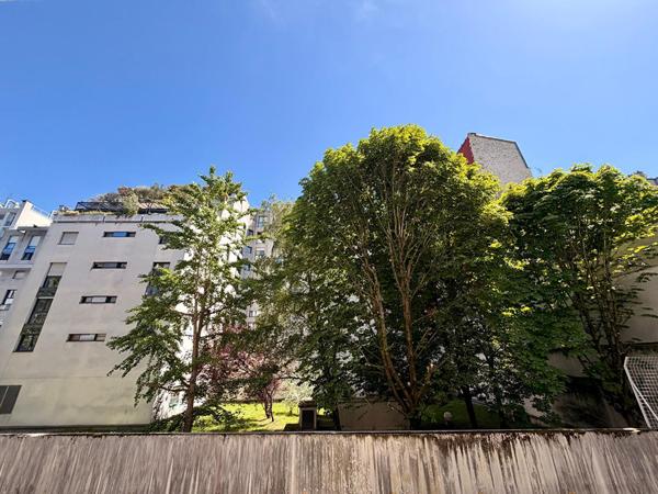 A Vendre 3 pièces 64,41 m2 Paris 19ème