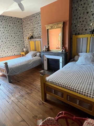 Maison 7 pièce(s) 4 chambre(s) 268 m²
