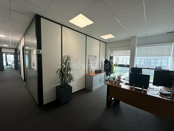 BUREAUX à LOUER de 987 m²