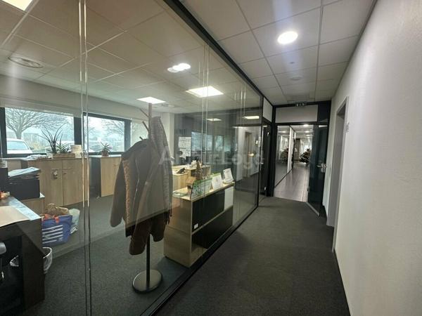 BUREAUX à LOUER de 987 m²