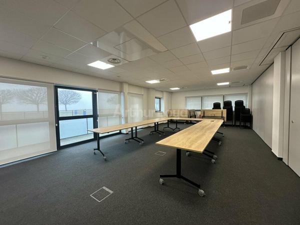 BUREAUX à LOUER de 987 m²