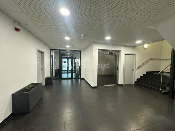 BUREAUX à LOUER de 987 m²