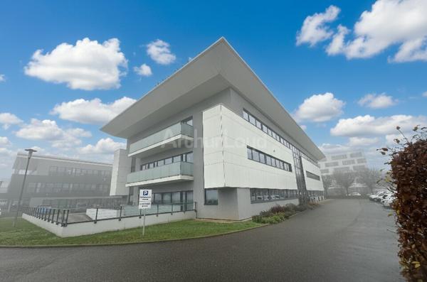 BUREAUX à LOUER de 987 m²