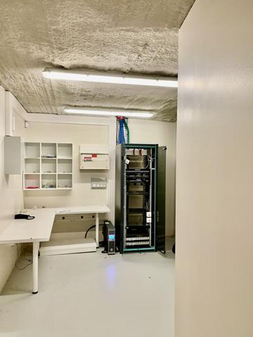 Immeuble indépendant de bureaux de standing situé au coeur de la cité impériale !