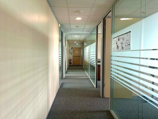 TOURS NORD L'AERONEF BUREAUX A LOUER DE 190 M² 4EME ETAGE PROCHE D 910 ET ECHANGEUR A10