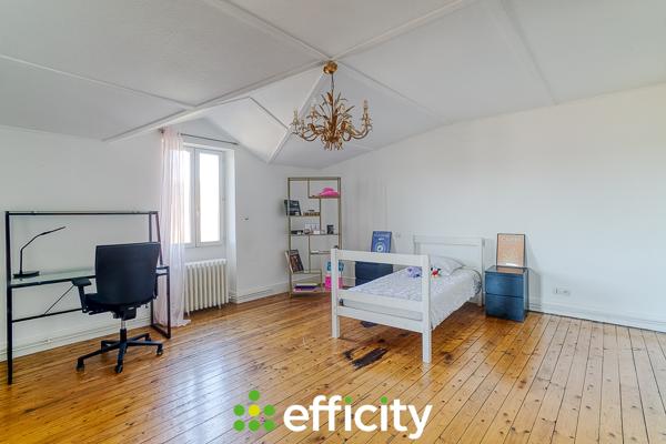 Maison 5 pièces - 140 m² Exclusivité efficity