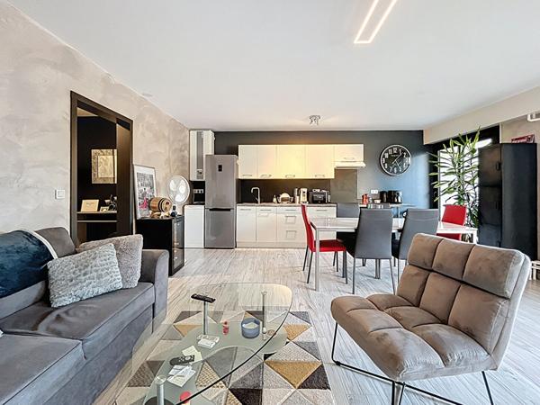 Appartement 3 pièces 2 chambres quartier Bernardière à Saint-Herblain, balcon, cave et place de parking.