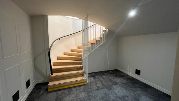 Bureaux Commerciaux rénovés au Coeur d'Orléans 278 m2 - Rue Jeanne d'Arc