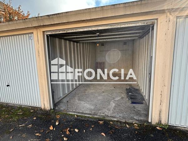 Location Parking - ENTREE 5 BD MARECHAL BRUNE Pontault Combault 77340