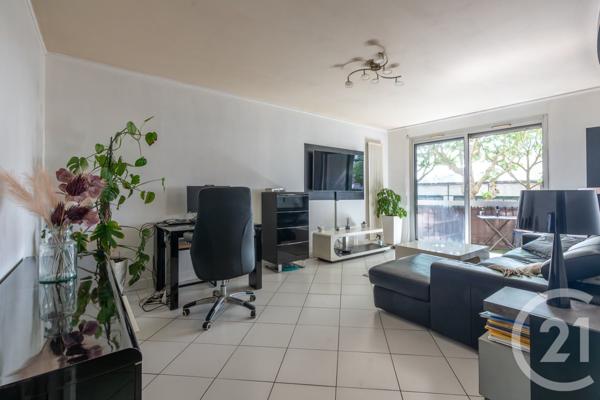 Appartement F2 à vendre  2 pièces - 49,14 m2 ST MAUR DES FOSSES - 94
