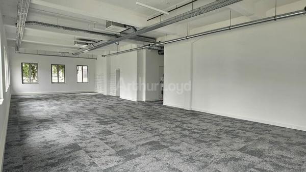 BUREAUX à LOUER de 289 m²