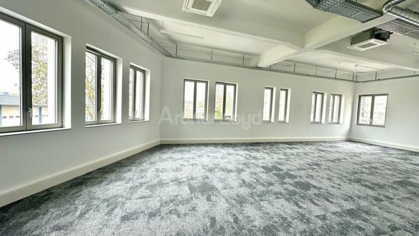 BUREAUX à LOUER de 289 m²