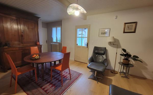 Maison à vendre    6 pièces • 141 m2 Jurançon