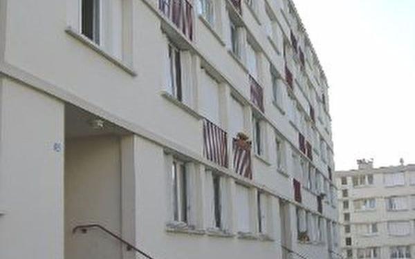 Stationnement à louer    15 m2    Tours