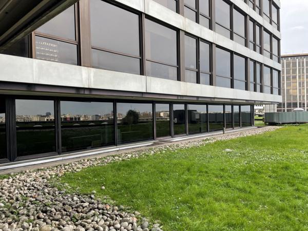 Bureaux modernes et ERPables à St Cloud - Jardins communs et services