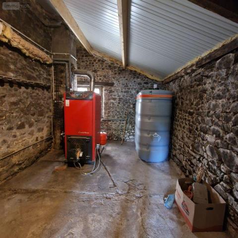 Maison de ville à vendre à Crennes-sur-Fraubée en Mayenne (53700), ref : 12725/695