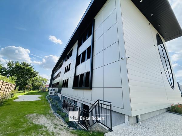 Bureaux à louer à Saint-Priest visibilité depuis la rocade et espaces modulables