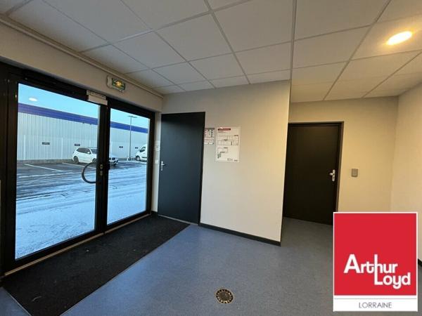 BUREAUX à LOUER de 216 m²
