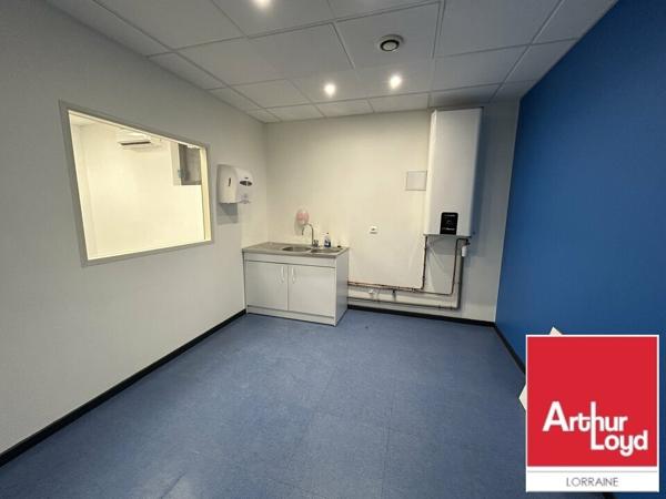 BUREAUX à LOUER de 216 m²