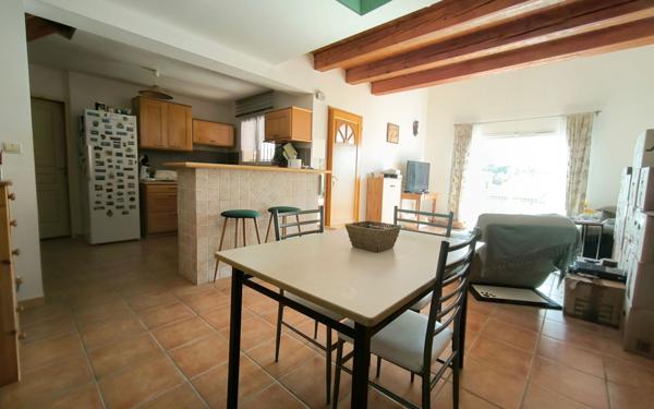 Maison à vendre    4 pièces •  La Calmette