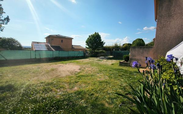 Maison à vendre    4 pièces •  La Calmette