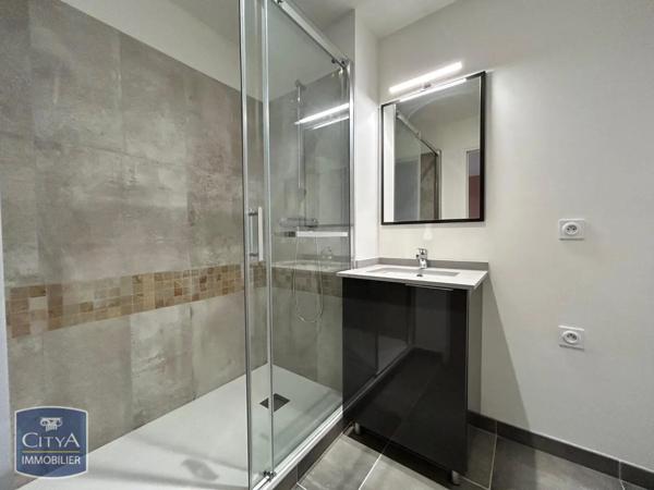 Appartement à louer 29.78m²