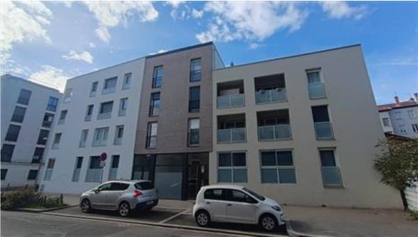 Villeurbanne (69100) BRS - T3 de 82 m2 avec balcon