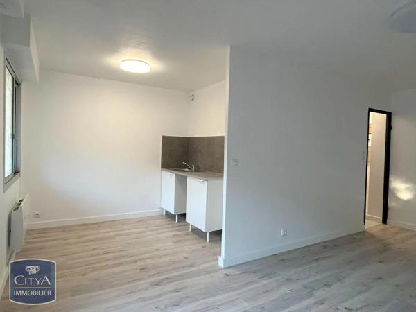 Appartement à louer 1 pièce 29.82m²
