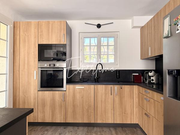 Villeneuve (04180) Maison de plain-pied avec piscine à Villeneuve