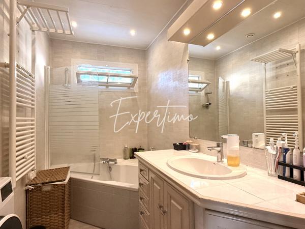 Villeneuve (04180) Maison de plain-pied avec piscine à Villeneuve