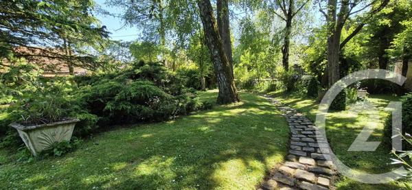 Maison à vendre  9 pièces - 172,61 m 2   GISORS  - 27