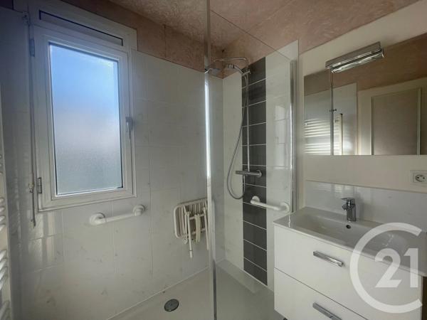 Maison à vendre  4 pièces - 63,80 m 2   GRANVILLE  - 50
