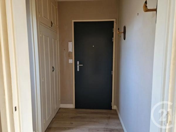 Appartement T3 à vendre  3 pièces - 55,66 m 2   LISIEUX  - 14