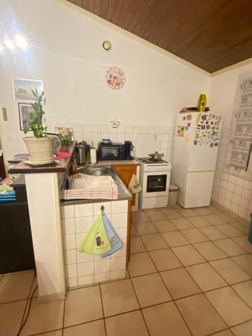 IMMEUBLE CENTRE MAUZE SUR LE MIGNON 4 LOTS 3T2,1T3