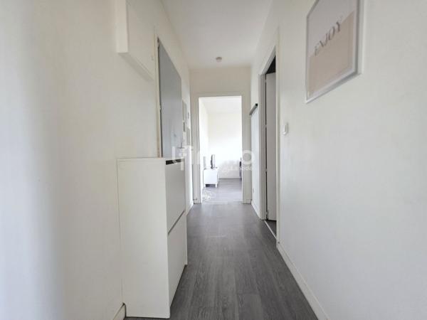 F2 avec balcon, parking - Résidence Pierrefontaine Mulhouse