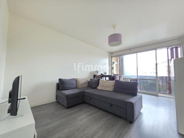F2 avec balcon, parking - Résidence Pierrefontaine Mulhouse
