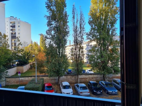 F2 avec balcon, parking - Résidence Pierrefontaine Mulhouse
