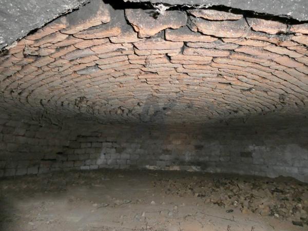 Très belle ferme de caractère indépendante avec grandes dépendances et 5 000 m² de terrain