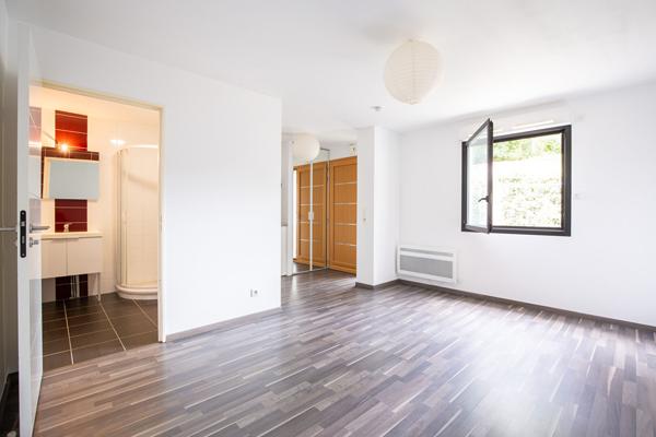 A VENDRE NANTES SAINT-CLEMENT STUDIO EN PARFAIT ETAT DANS RESIDENCE DE STANDING