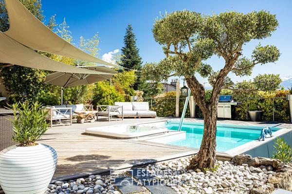 Villa contemporaine à la vue imprenable