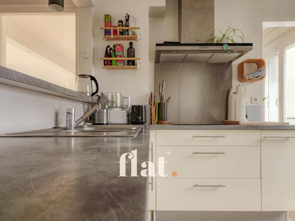 Appartement T3 STE THERESE / 75 m2/ 2 ch/ garage boxé / Balcon / Cave