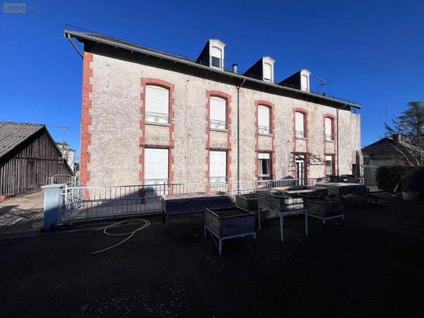 Immeuble à vendre à Mauriac dans le Cantal (15200), ref : 74T-15029