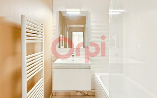 Appartement à vendre    3 pièces • 58,09 m2 Lyon 8