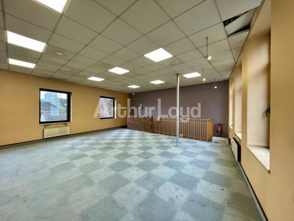 Bureaux à vendre Lomme - 230 m² lumineux avec visibilité exceptionnelle et patio privatif