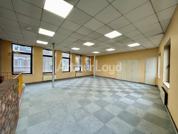 Bureaux à vendre Lomme - 230 m² lumineux avec visibilité exceptionnelle et patio privatif