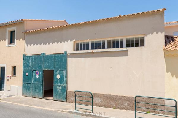 SAINT-CHAMAS – Hangar avec fort potentiel au cœur du village 100m² + 40m²
