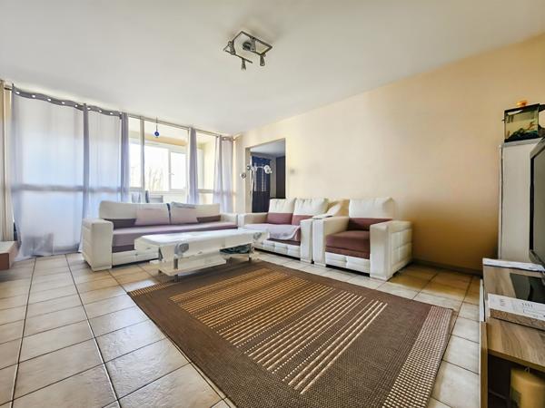 Appartement Savigny Le Temple 5 pièce(s) 105.12 m2 avec loggia