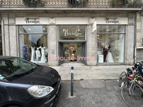 Commerce à vendre 3 pièces de 265 m²